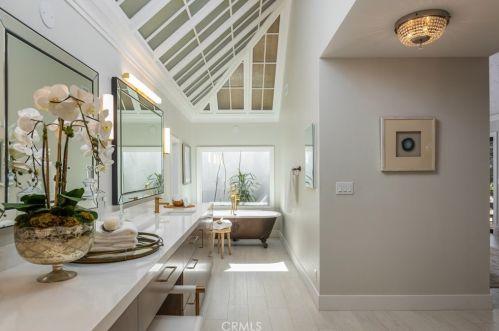 19222 Parker Cir, Orange CA  92861-1302 exterior