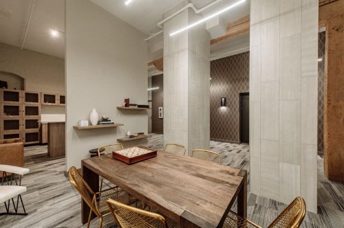 813 Broadway St, Cincinnati OH  45202-1335 exterior