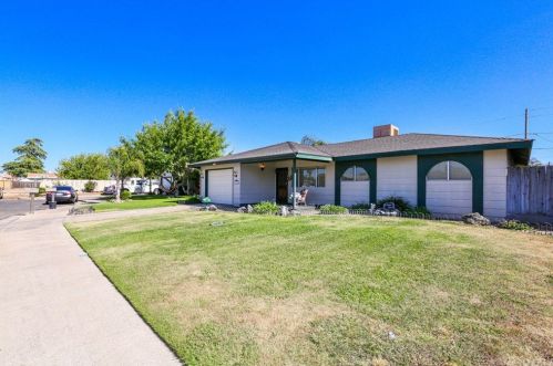 7085 Louise Ave, Winton, CA 95388-9707