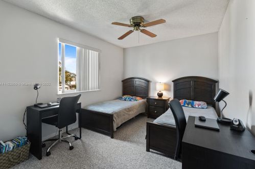 9920 12 St, Hollywood FL 33026-4359 exterior