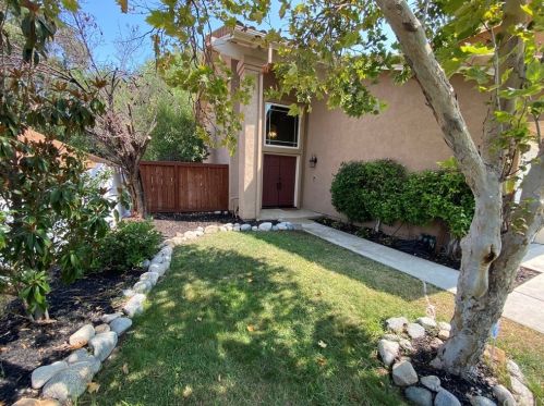 39754 Roripaugh Rd, Temecula CA  92591-6117 exterior