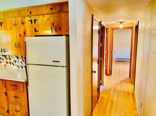 90 Briggs Ln, Tiverton RI  02878-2406 exterior