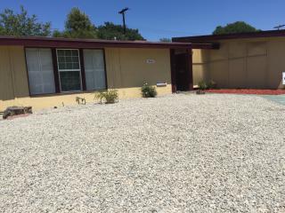 18027 Hemmingway St, Los Angeles, CA 91335-2110