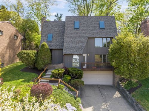 1215 Driftwood Dr, Pittsburgh, PA 15243-1738