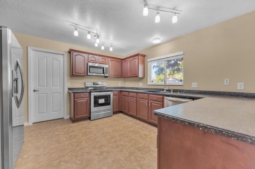 704 Toulon Dr, Kissimmee FL  34759-7020 exterior