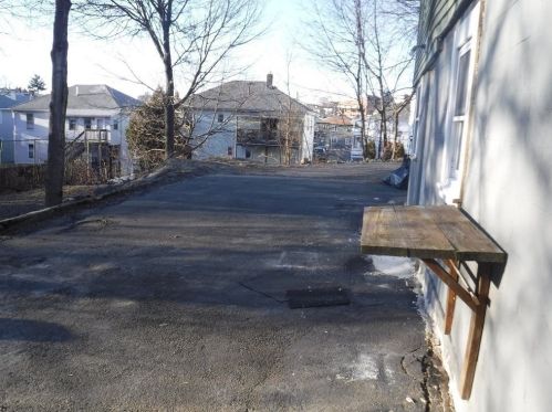 78 Woodlawn St, Everett MA 02149-5140 exterior