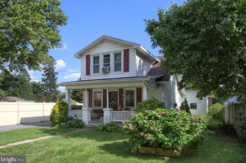 256 Walton St, Lemoyne PA  17043-2024 exterior