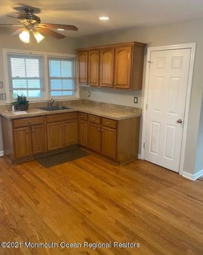 21 Worthley St, Tinton Falls, NJ 07701-2311