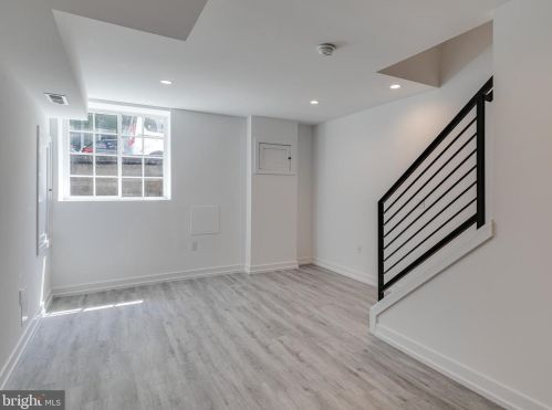 526 24th St, Philadelphia PA  19146-1054 exterior