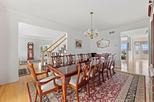 204 Roosevelt Dr, Poughquag NY  12570-5244 exterior