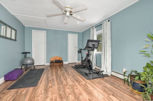 43 Ridgewood St, Elwood NY  11731-1613 exterior