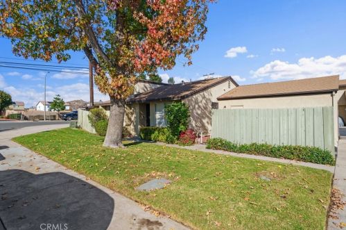 687 Parkview Dr, Lake Elsinore CA  92530-7072 exterior