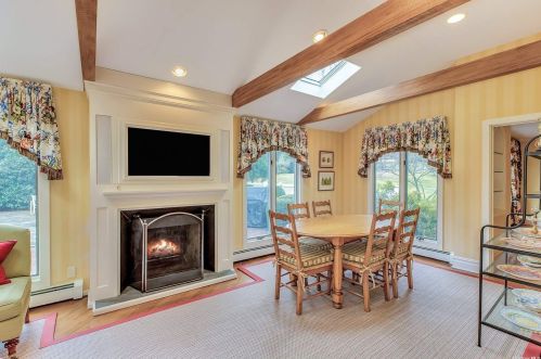 8 Emerson Rd, Muttontown NY  11545-3116 exterior