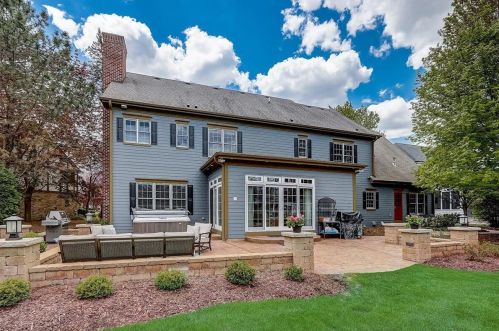 5622 Grove Ter, Greendale, WI 53129-1553