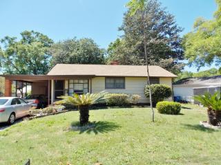6504 Ector Rd, Jacksonville, FL 32211-5408