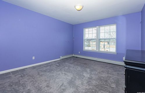 340 45th St, Copiague NY  11726-1017 exterior