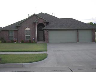 1201 Churchill Way, Mustang, OK 73064-2163