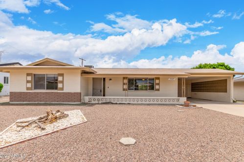5645 Cicero Rd, Mesa, AZ 85205-7413