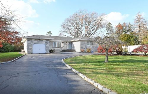 338 Commack Rd, Deer Park, NY 11729-5517