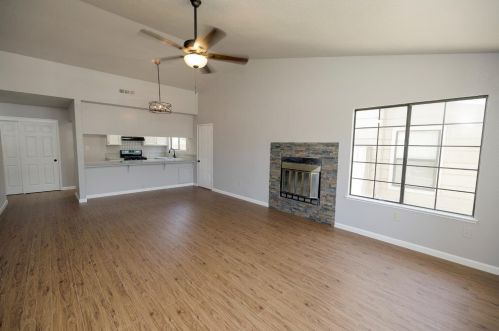 1530 Springville Way, Turlock CA  95380-2591 exterior