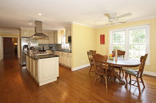 5 Rajcula Farm Rd, Brookfield Center, CT 06804-1200