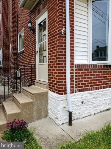 1837 Hartel Ave, Philadelphia, PA 19111-3530