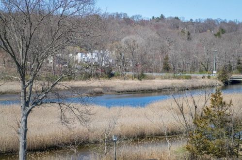 201 Main St, Westport CT  06880-3204 exterior
