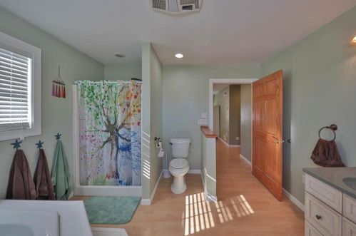 4121 Green Pond Rd, Easton PA  18045-2509 exterior