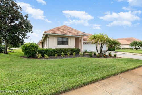 1880 James Cir, Titusville, FL 32780-2657