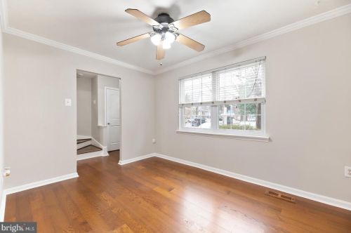 2802 Hogan Ct, Falls Church, VA 22043-3524