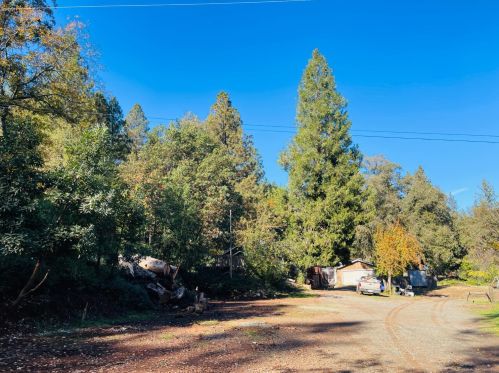 6091 Manhattan Creek Rd, Garden Valley, CA 95633-9646