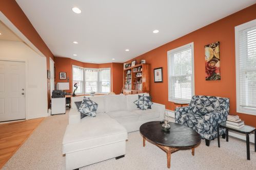 5 Gerry Ave, Newmarket NH  03857-1901 exterior