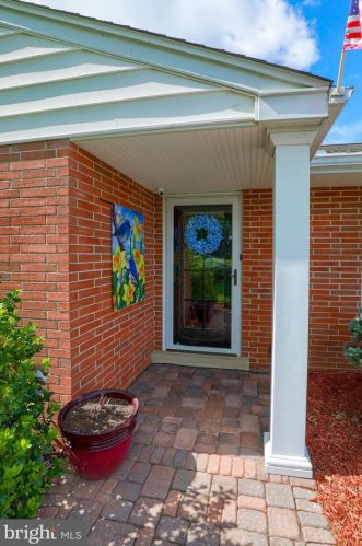 431 Murry Hill Dr, Lancaster, PA 17601-4115