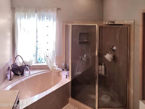 35 Sedona Rd, Sedona AZ 86351-7215 exterior