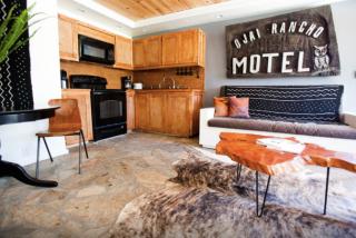 410 Country Club Dr, Ojai CA  93023-3713 exterior