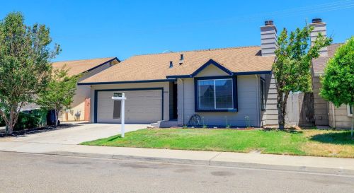 1530 Springville Way, Turlock CA  95380-2591 exterior
