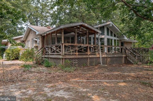 26 Mount Holly Ct, Montross VA  22520-4110 exterior