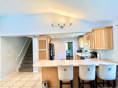 8 Sherman Ave, Bridgeport CT  06611-2335 exterior