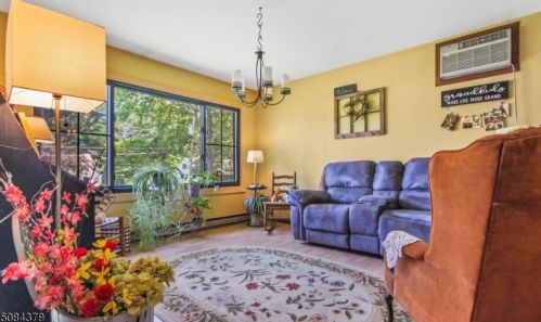 614 4th St, Belvidere, NJ 07823-1815