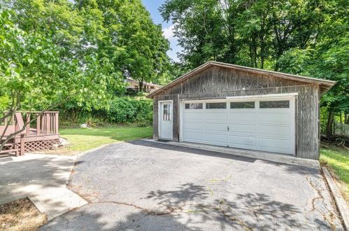 81 Wickham Dr, Warwick NY  10990-2126 exterior