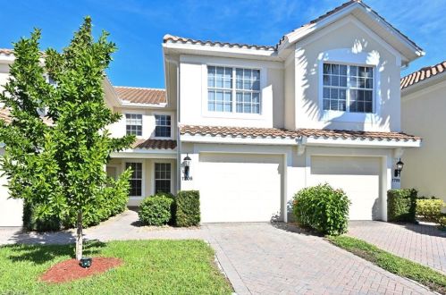 1290 Henley St, Naples, FL 34105-4838