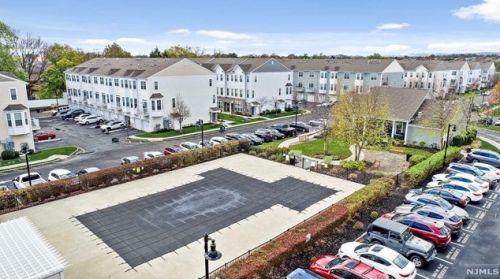 7 Holly Ln, Outwater NJ  07026-3564 exterior