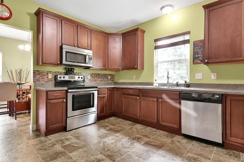 447 Stone Shadow Dr, Blacklick OH  43004-8305 exterior