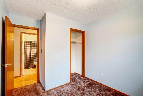 153 Woodside Dr, Pataskala OH  43062-7809 exterior