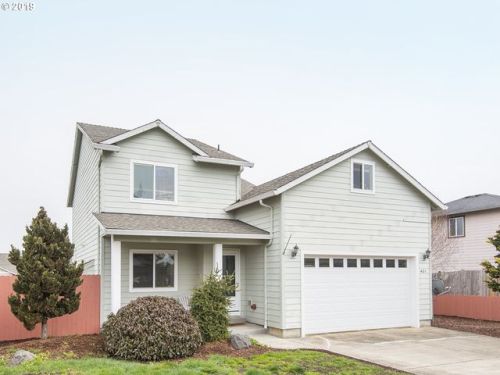 401 Elm Ln, Gervais, OR 97026-8200