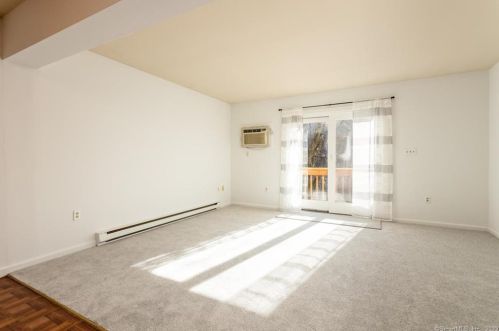 20 Daly St, Stamford, CT 06902-3839