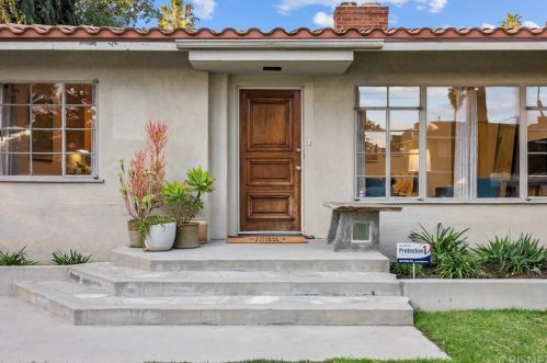 11011 Kling St, North Hollywood, CA 91602-1721