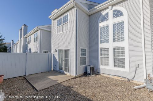 32 Picket Pl, East Freehold NJ  07728-9532 exterior