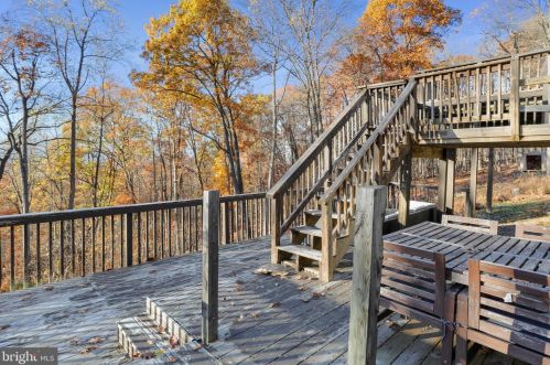 185 Baptist Ln, Linden VA  22642-5660 exterior