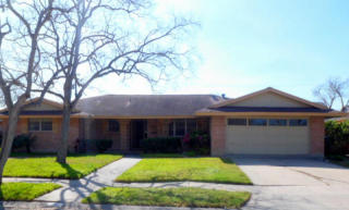 4145 Harry St, Corpus Christi, TX 78411-1911